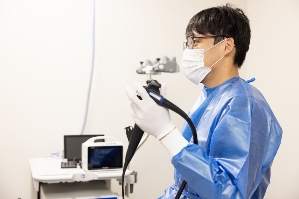 消化器内視鏡専門医が胃カメラ検査を実施